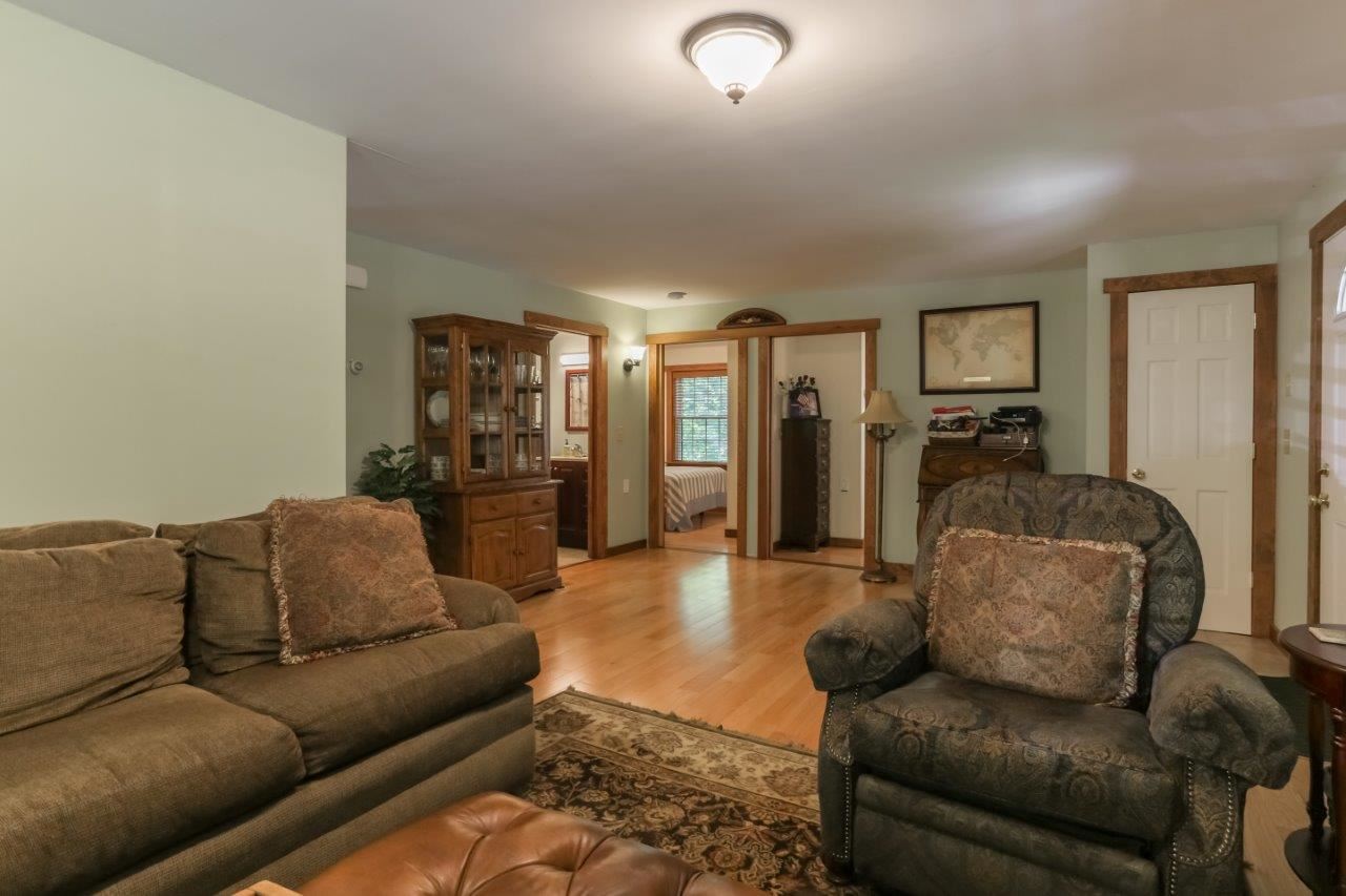 253 Hall Road Barrington, NH 03825 - Photo 6 of 30 Gallery Image 6