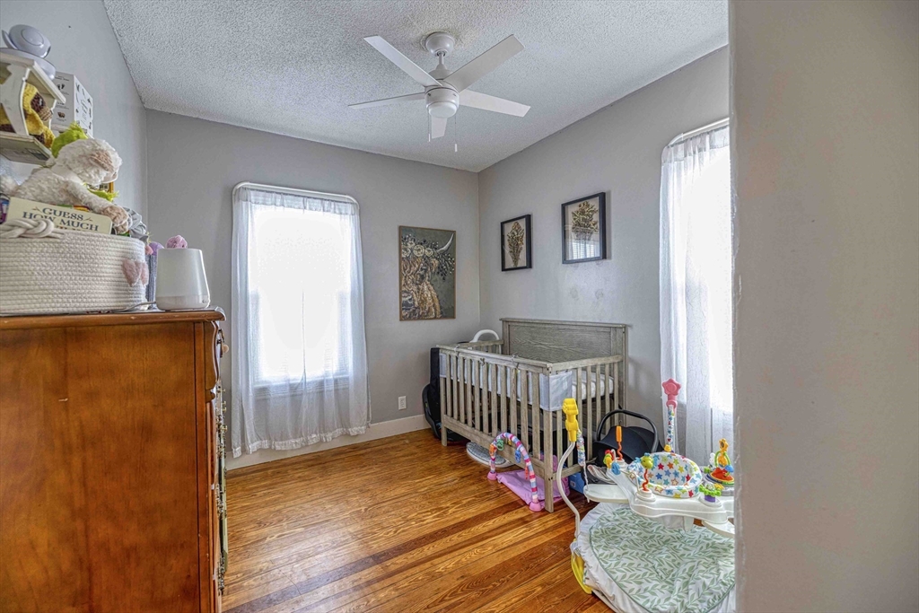 26 Stockton Street Fall River, MA 02721 - Photo 13 of 40