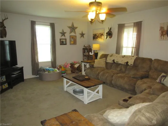 $285,000 | 56 Bonlee School Road, Bear Creek, NC 27344