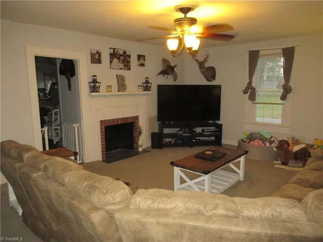 $285,000 | 56 Bonlee School Road, Bear Creek, NC 27344