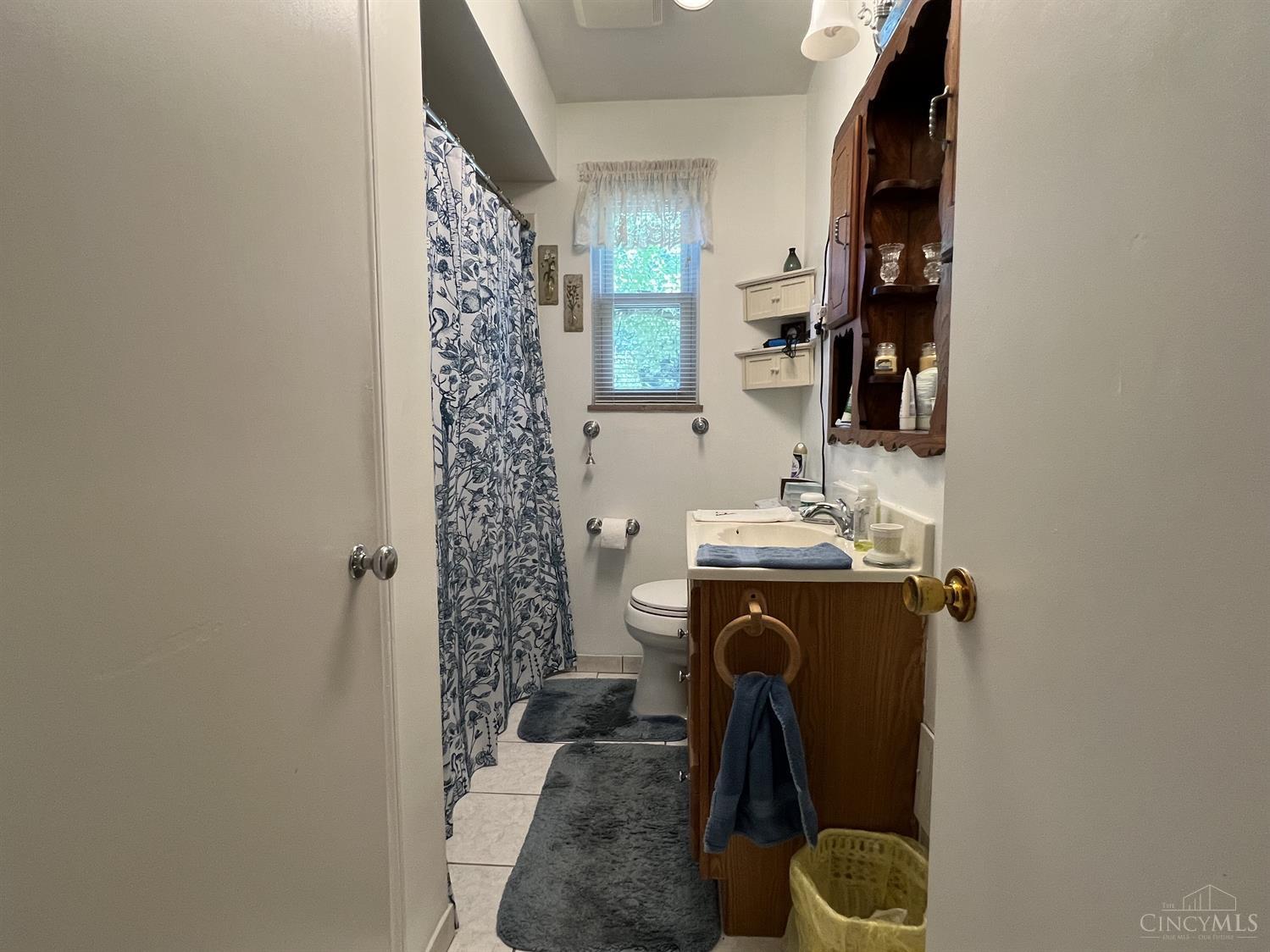 3854 Bennett Road Cincinnati, OH 45245 - Photo 11 of 15 Gallery Image 11