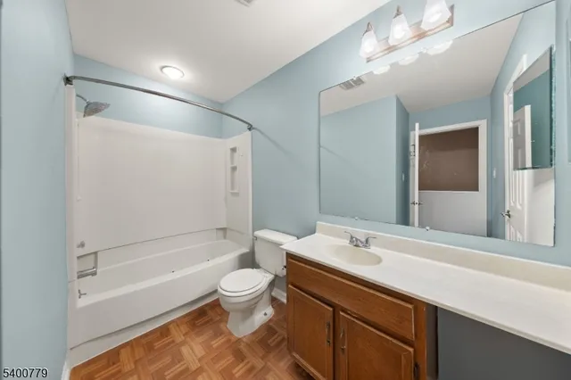 $259,000 | 54 Burlington Court, Hamburg, NJ 07419