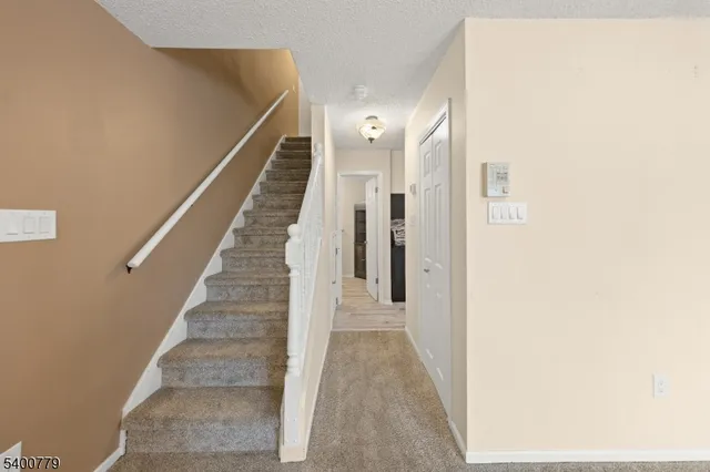 $259,000 | 54 Burlington Court, Hamburg, NJ 07419