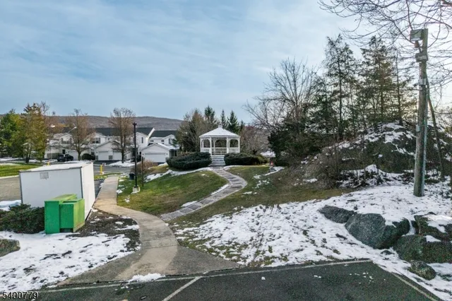 $259,000 | 54 Burlington Court, Hamburg, NJ 07419