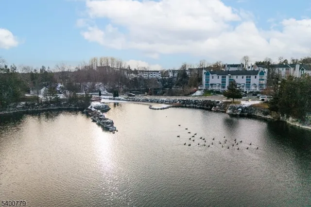 $259,000 | 54 Burlington Court, Hamburg, NJ 07419