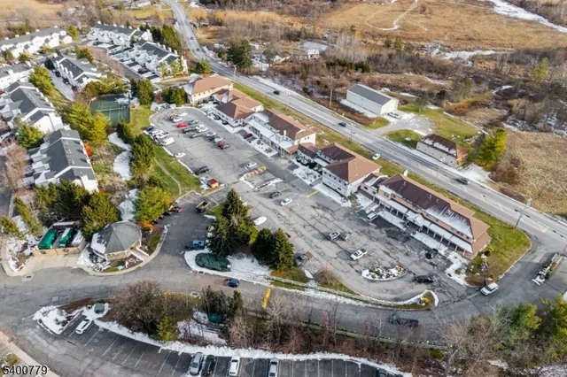 $259,000 | 54 Burlington Court, Hamburg, NJ 07419