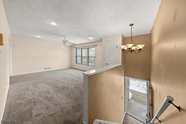 $259,000 | 54 Burlington Court, Hamburg, NJ 07419