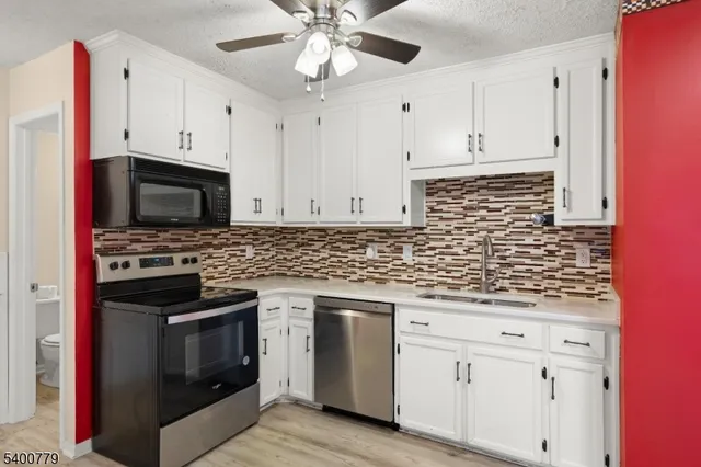 $259,000 | 54 Burlington Court, Hamburg, NJ 07419