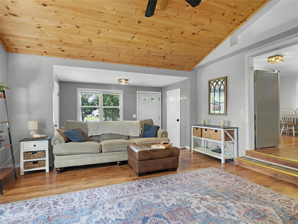 4246 East Williamson Road Marion, NY 14505 - Photo 7 of 38