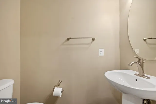 $4,300 | 2111 Richmond Highway, Unit 101, Alexandria, VA 22301