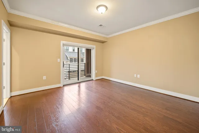 $4,300 | 2111 Richmond Highway, Unit 101, Alexandria, VA 22301