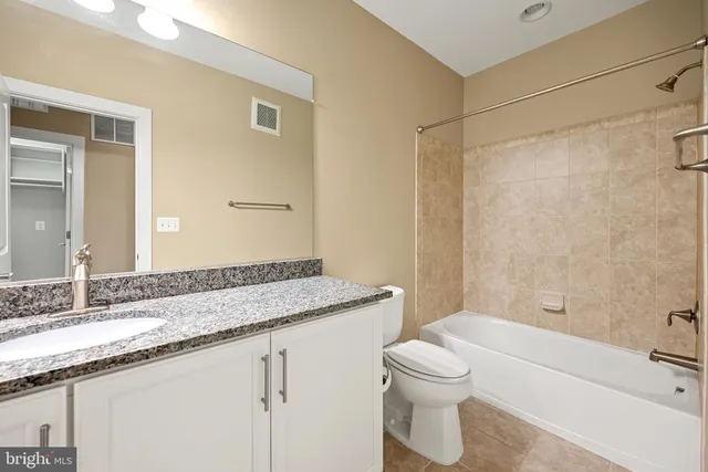 $4,300 | 2111 Richmond Highway, Unit 101, Alexandria, VA 22301