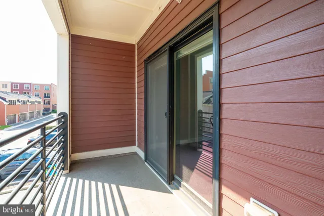 $4,300 | 2111 Richmond Highway, Unit 101, Alexandria, VA 22301