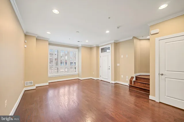 $4,300 | 2111 Richmond Highway, Unit 101, Alexandria, VA 22301