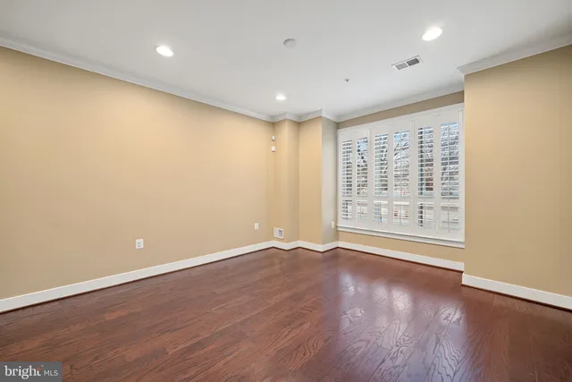 $4,300 | 2111 Richmond Highway, Unit 101, Alexandria, VA 22301