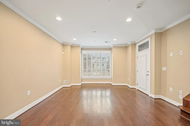 $4,300 | 2111 Richmond Highway, Unit 101, Alexandria, VA 22301