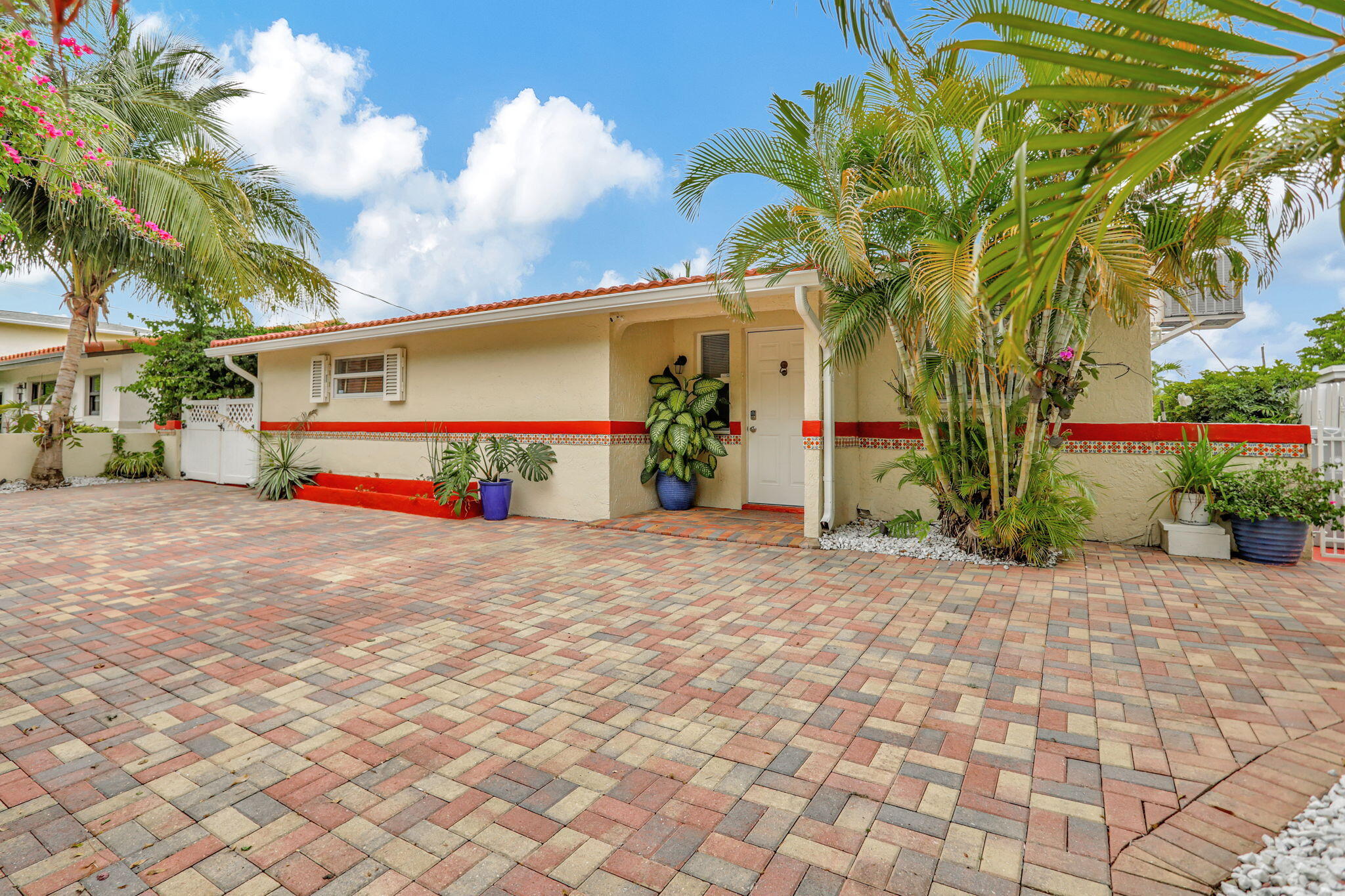 2402 Southeast 13th Ct  