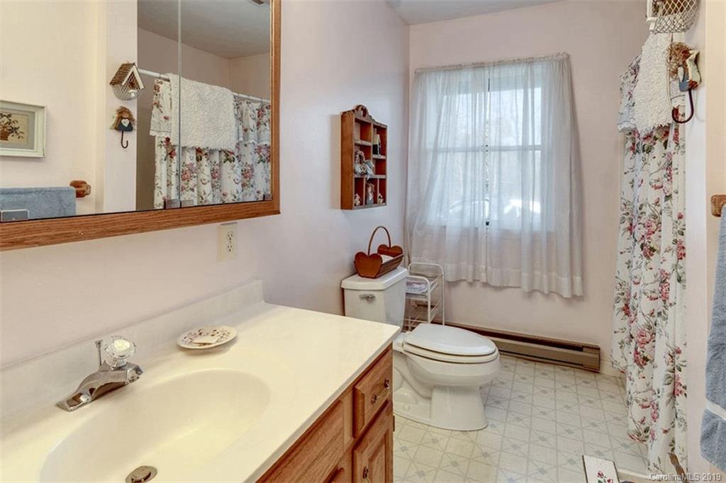 1145 Eagles Ridge Road Sylva, NC 28779 - Photo 2 of 24 Gallery Image 2