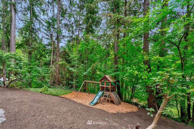 a view of outdoor space with entertaining space