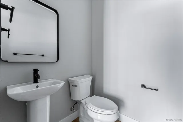 $2,300 | 1514 Ingalls Street, Lakewood, CO 80214