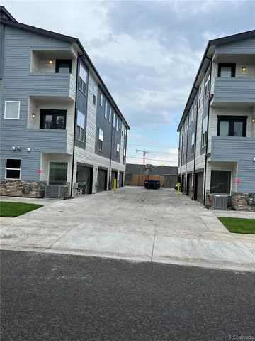 $2,300 | 1514 Ingalls Street, Lakewood, CO 80214