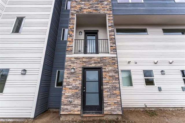 $2,300 | 1514 Ingalls Street, Lakewood, CO 80214