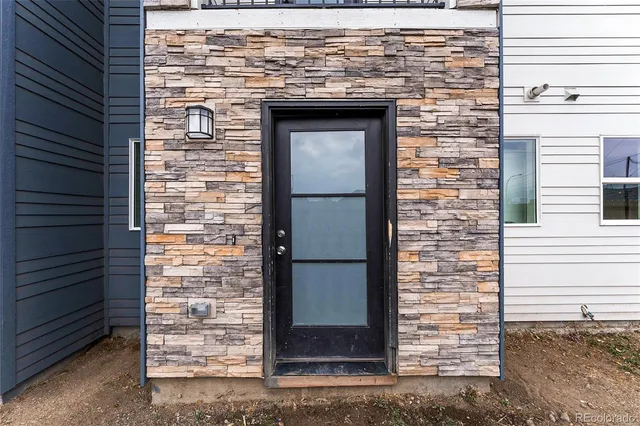 $2,300 | 1514 Ingalls Street, Lakewood, CO 80214