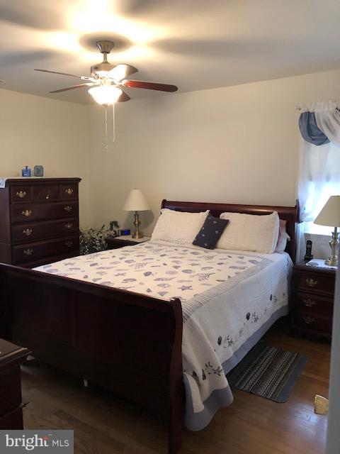 612 Pine Bluff Road Salisbury, MD 21801 - Photo 15 of 21 Master bedroom with 1/2 bath