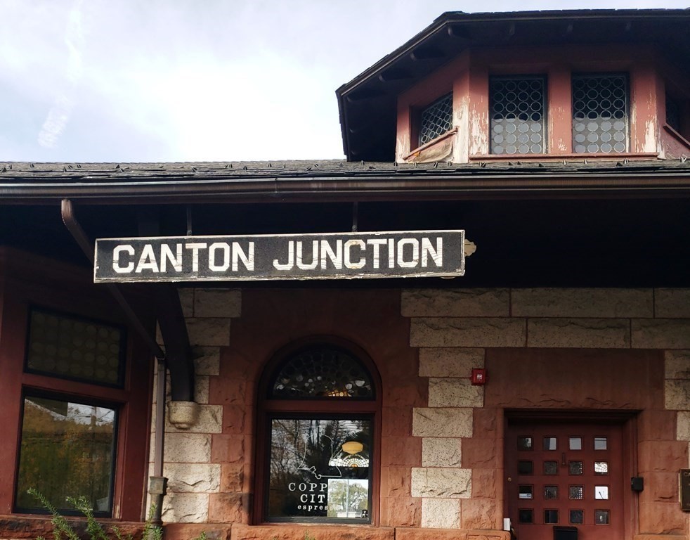 50 Coppersmith Way, Unit 107 Canton, MA 02021 - Photo 5 of 42 a close view of fireplace