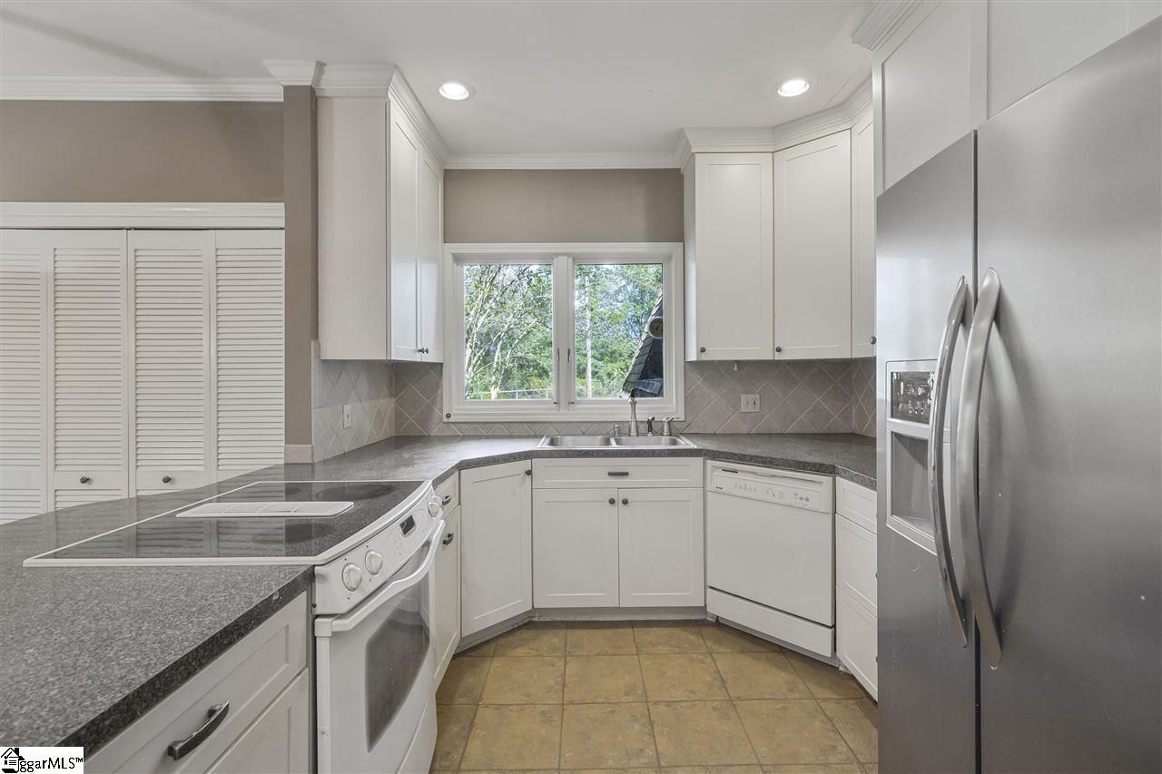 101 Oak Cliff Terrace Anderson, SC 29621 - Photo 4 of 21 Gallery Image 4