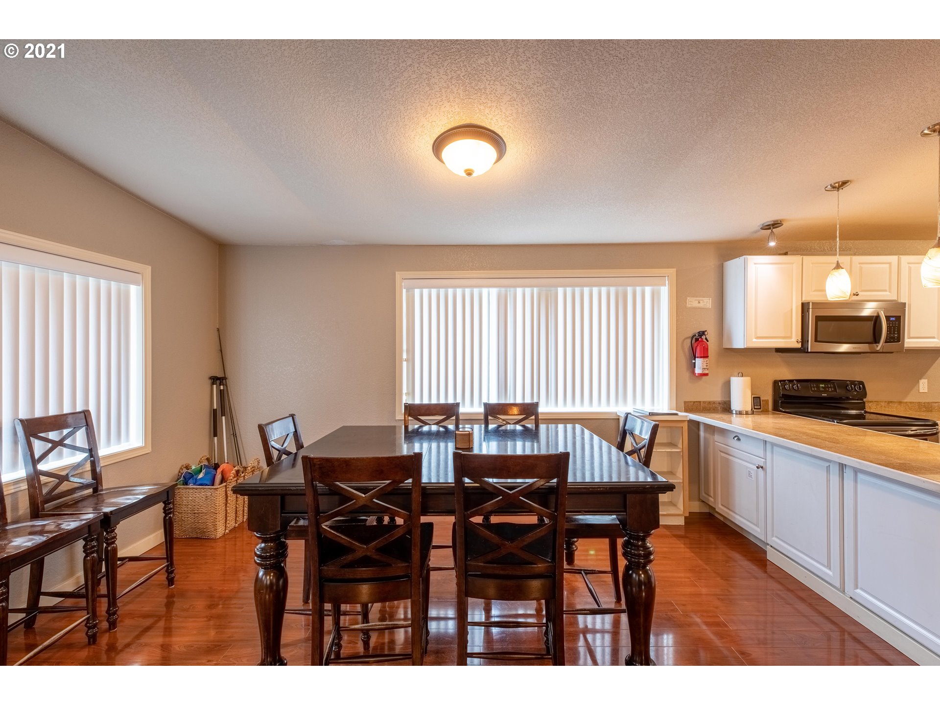 72262 Crannog Road North Bend, OR 97459 - Photo 11 of 32 Gallery Image 11