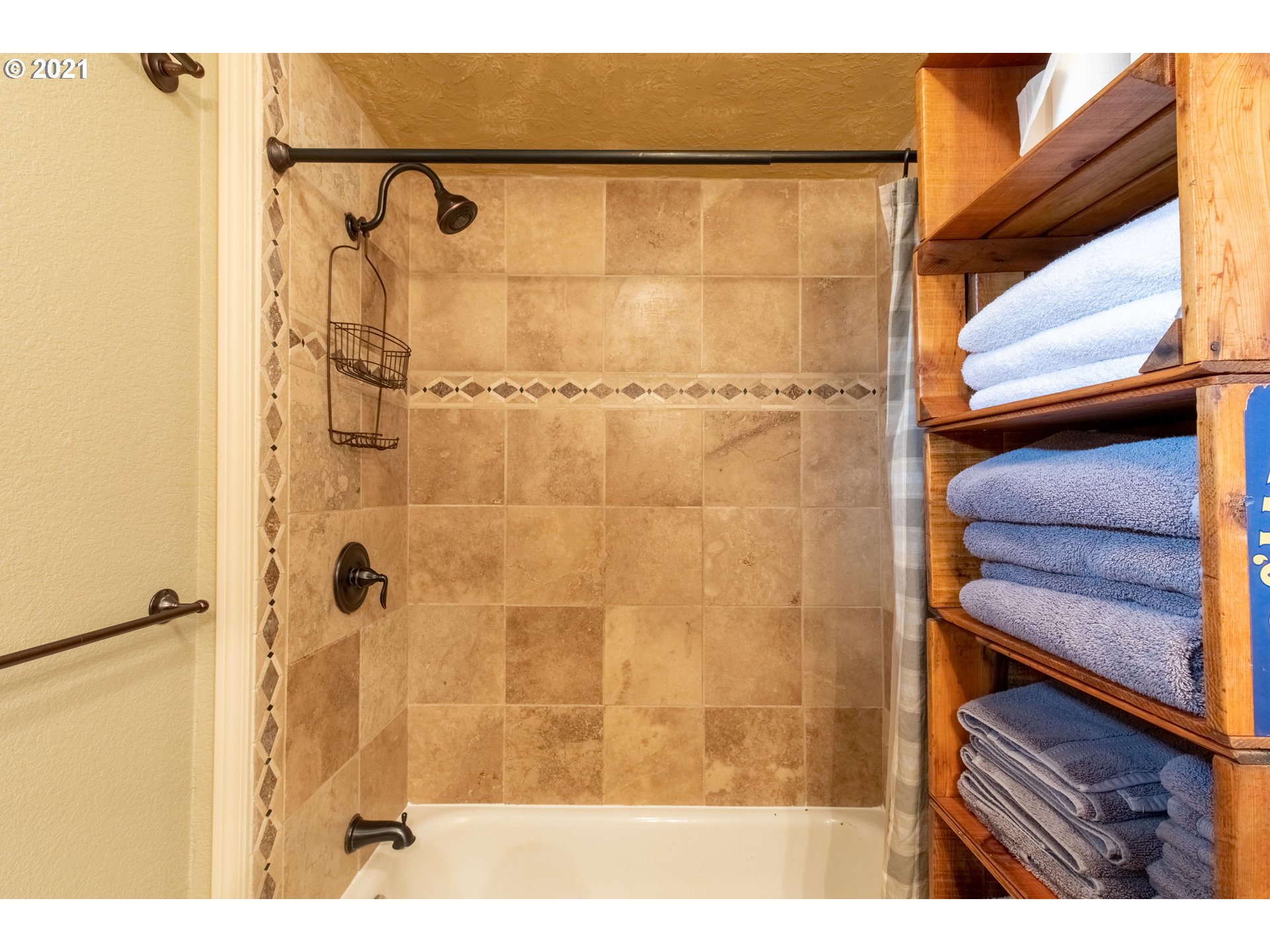 72262 Crannog Road North Bend, OR 97459 - Photo 17 of 32 Gallery Image 17