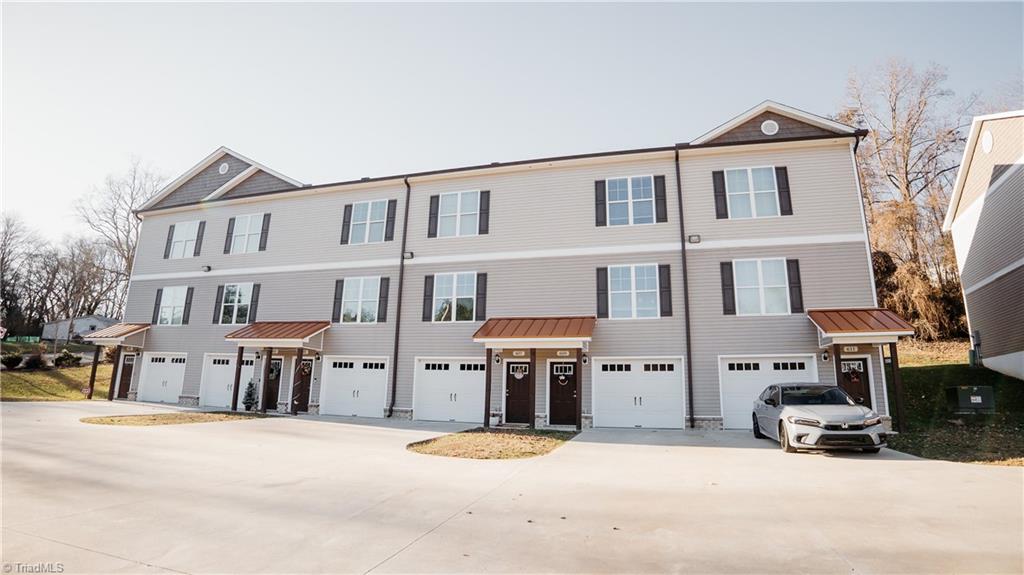 609 Riverside Drive Mount Airy, NC 27030 - Photo 2 of 31 Gallery Image 2