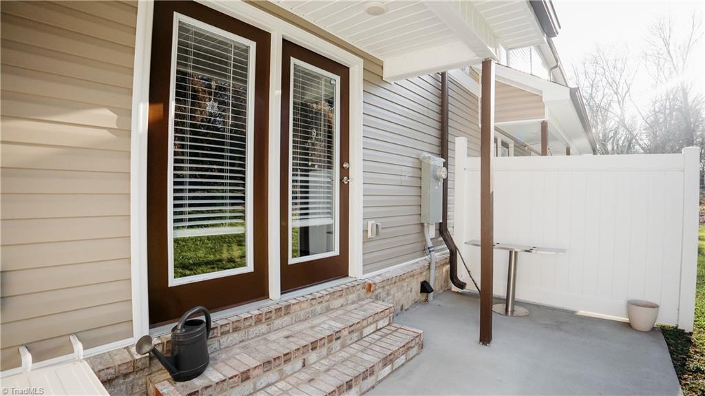 609 Riverside Drive Mount Airy, NC 27030 - Photo 4 of 31 Gallery Image 4