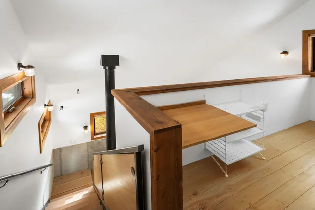 a view of an entryway with furniture