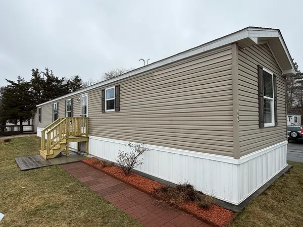 $229,900 | 2900 Cranberry Highway, Unit 42, Wareham, MA 02538