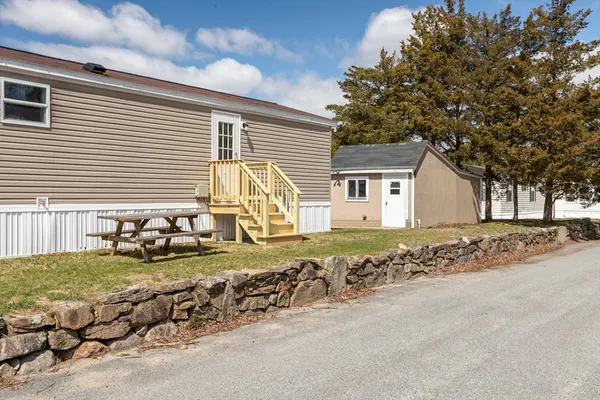 $229,900 | 2900 Cranberry Highway, Unit 42, Wareham, MA 02538