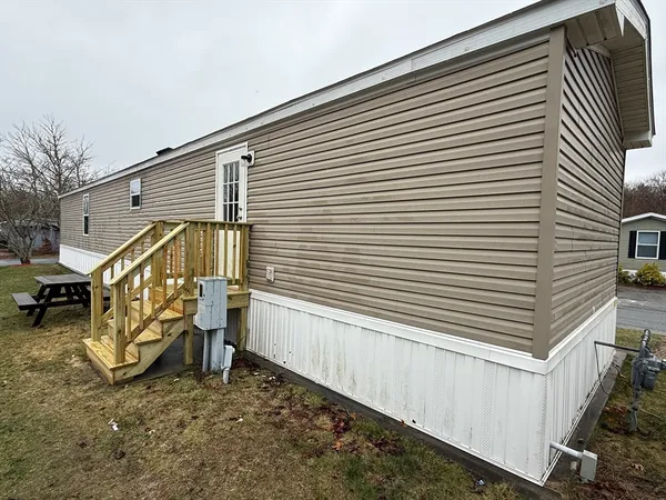 $229,900 | 2900 Cranberry Highway, Unit 42, Wareham, MA 02538