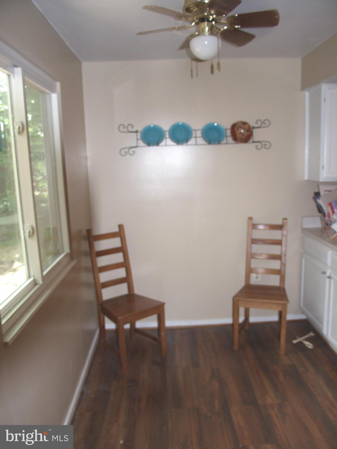 11575 Embers Court Reston, VA 20191 - Photo 11 of 30 Kitchen