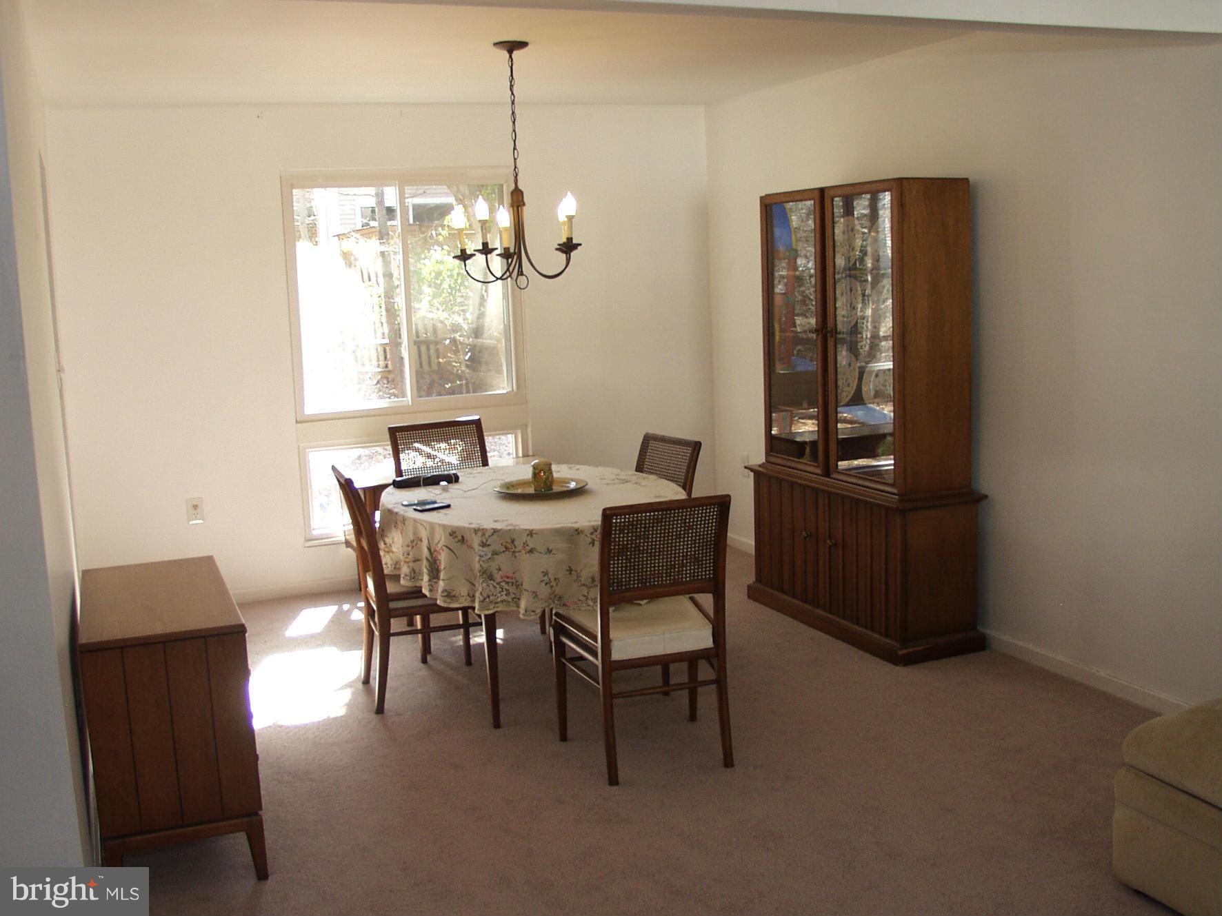 11575 Embers Court Reston, VA 20191 - Photo 8 of 30 Dining Room