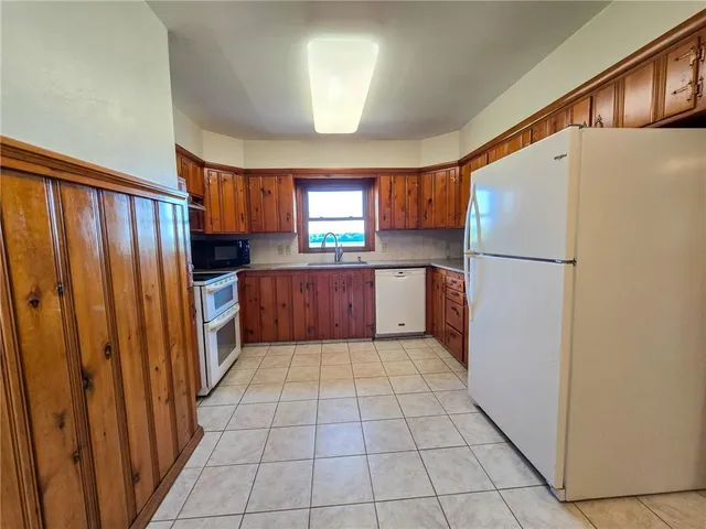 $595,000 | Ab Avenue, Council Grove, KS 66846