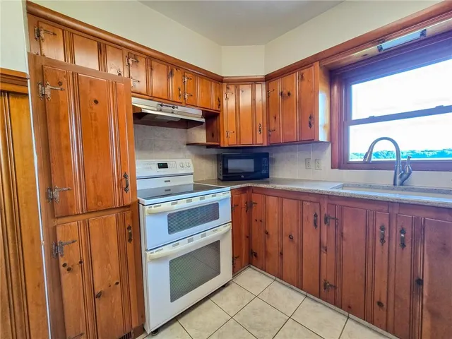 $595,000 | Ab Avenue, Council Grove, KS 66846