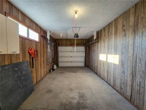 $595,000 | Ab Avenue, Council Grove, KS 66846