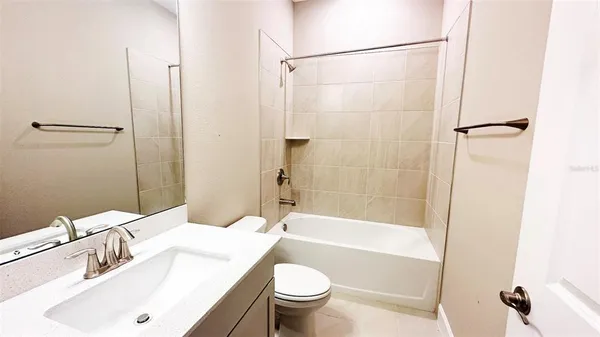 $3,600 | 3626 Savanna Palms Court, Bradenton, FL 34211