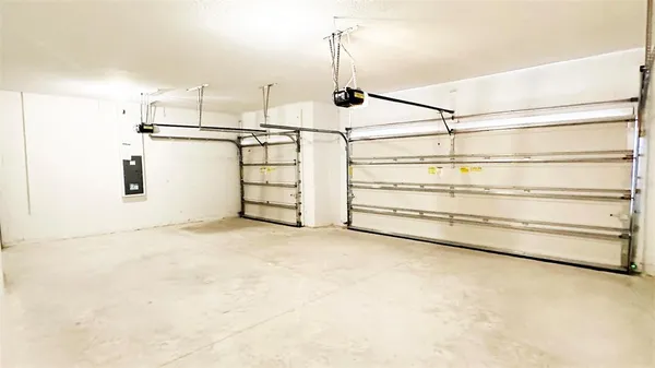 $3,600 | 3626 Savanna Palms Court, Bradenton, FL 34211