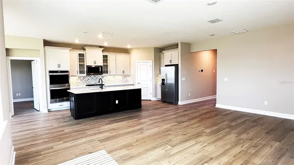 $3,600 | 3626 Savanna Palms Court, Bradenton, FL 34211