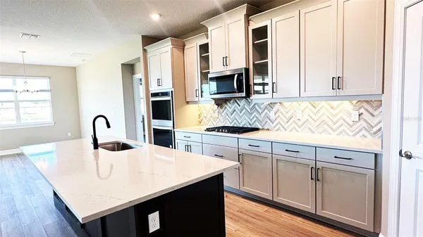 $3,600 | 3626 Savanna Palms Court, Bradenton, FL 34211