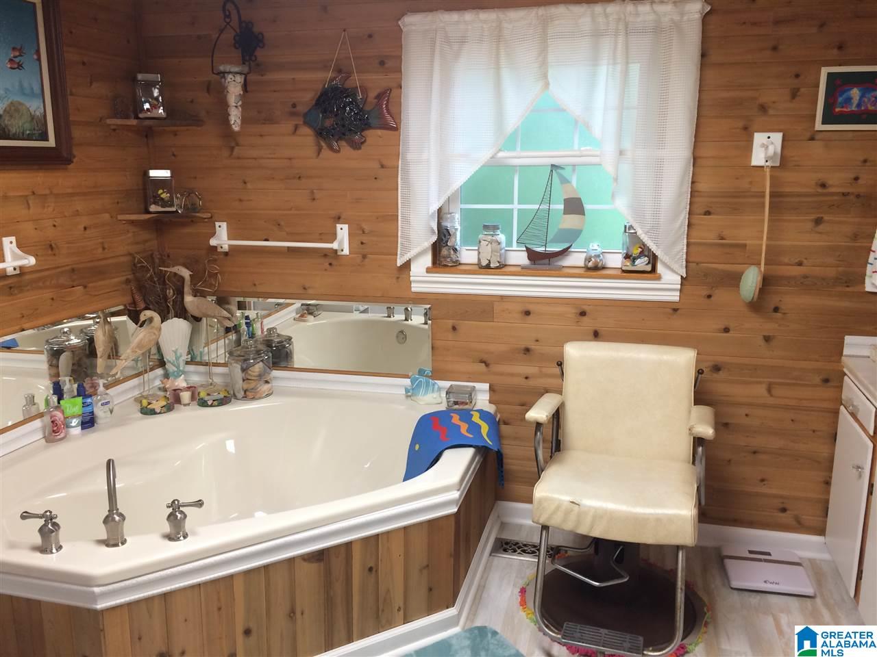 2005 Mayfield Road Warrior, AL 35180 - Photo 17 of 24