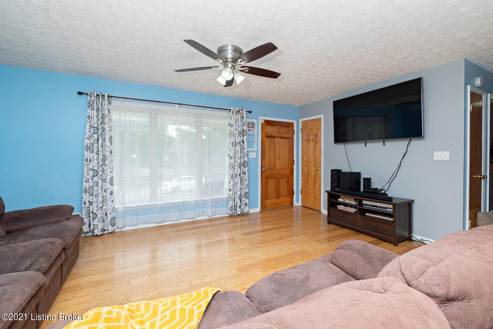 7304 Grannel Road Louisville, KY 40214 - Photo 4 of 53 7304 Grannel Rd