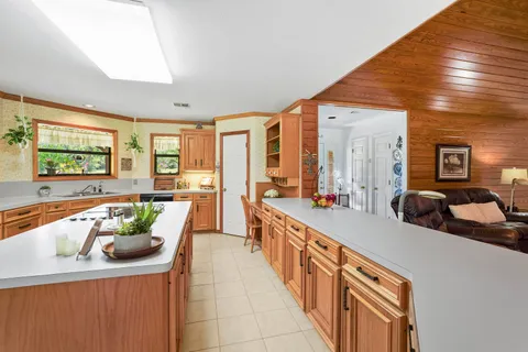 $860,000 | 300 Moss Oak Drive, Somerville, TX 77879